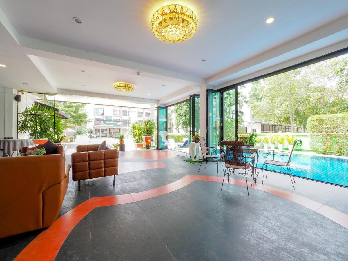 Oyo 75367 Ud Pattaya Hotel Банг-Ламунг Екстер'єр фото