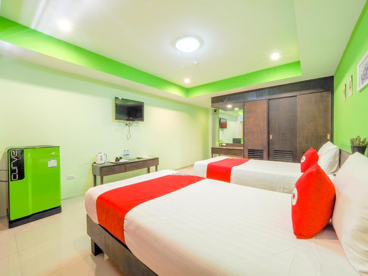 Oyo 75367 Ud Pattaya Hotel Банг-Ламунг Екстер'єр фото