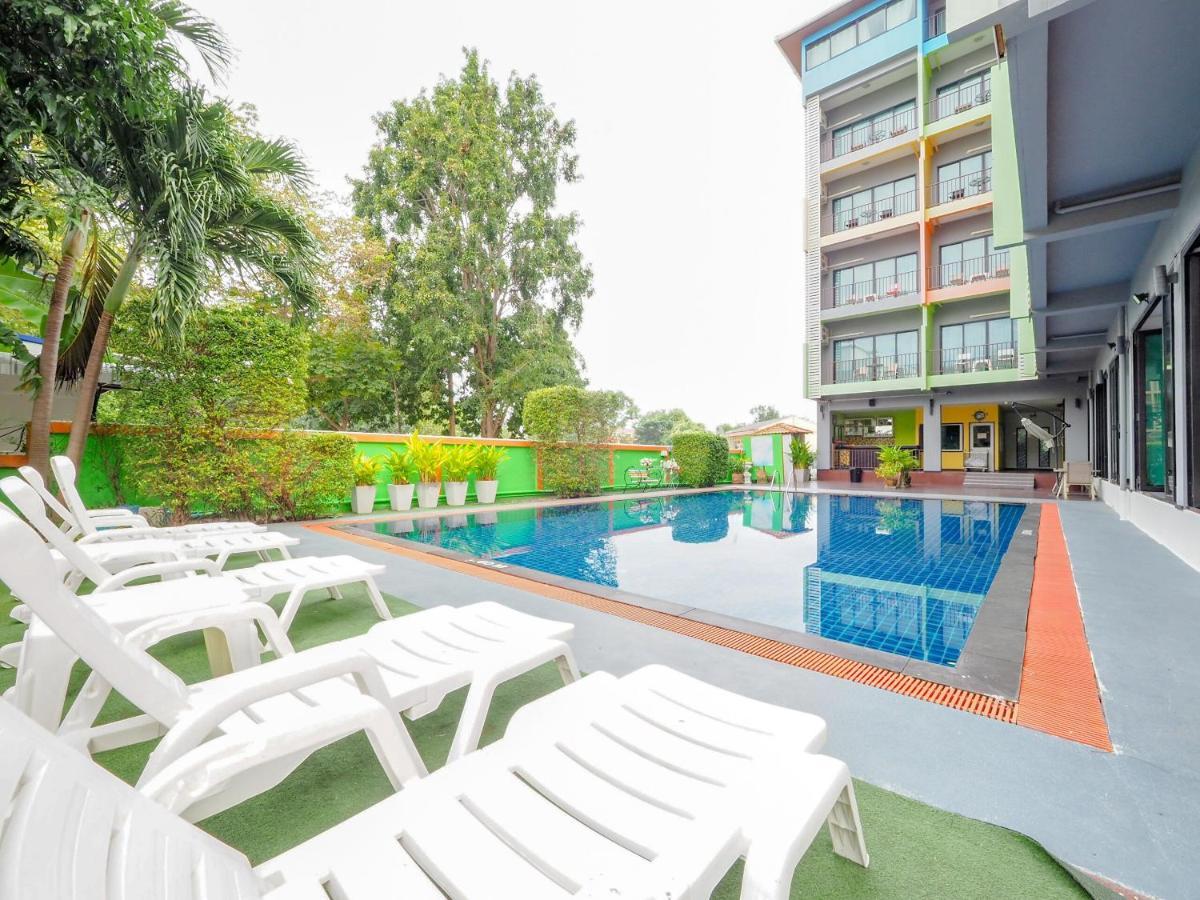 Oyo 75367 Ud Pattaya Hotel Банг-Ламунг Екстер'єр фото