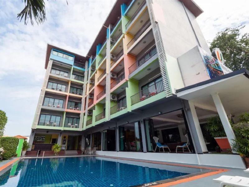 Oyo 75367 Ud Pattaya Hotel Банг-Ламунг Екстер'єр фото