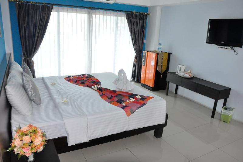 Oyo 75367 Ud Pattaya Hotel Банг-Ламунг Екстер'єр фото