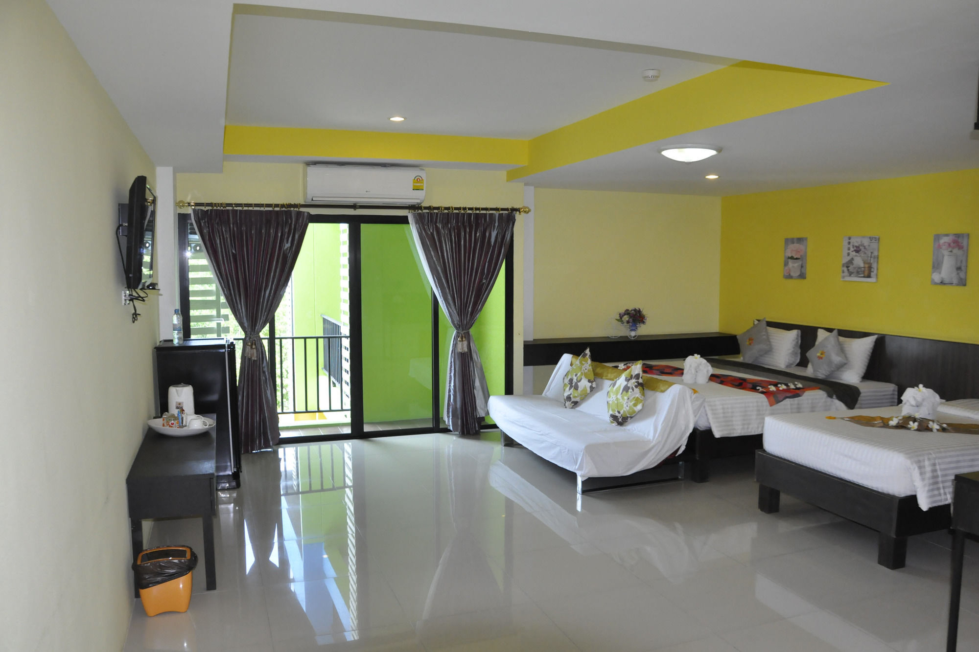 Oyo 75367 Ud Pattaya Hotel Банг-Ламунг Екстер'єр фото