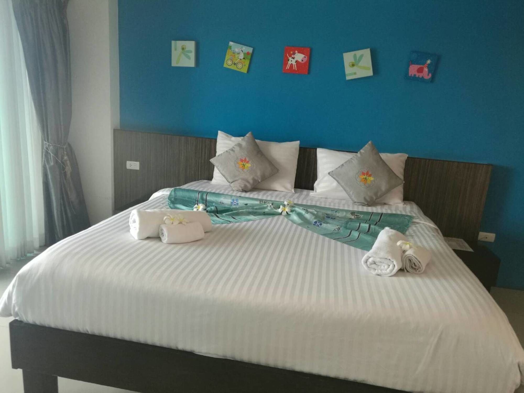 Oyo 75367 Ud Pattaya Hotel Банг-Ламунг Екстер'єр фото