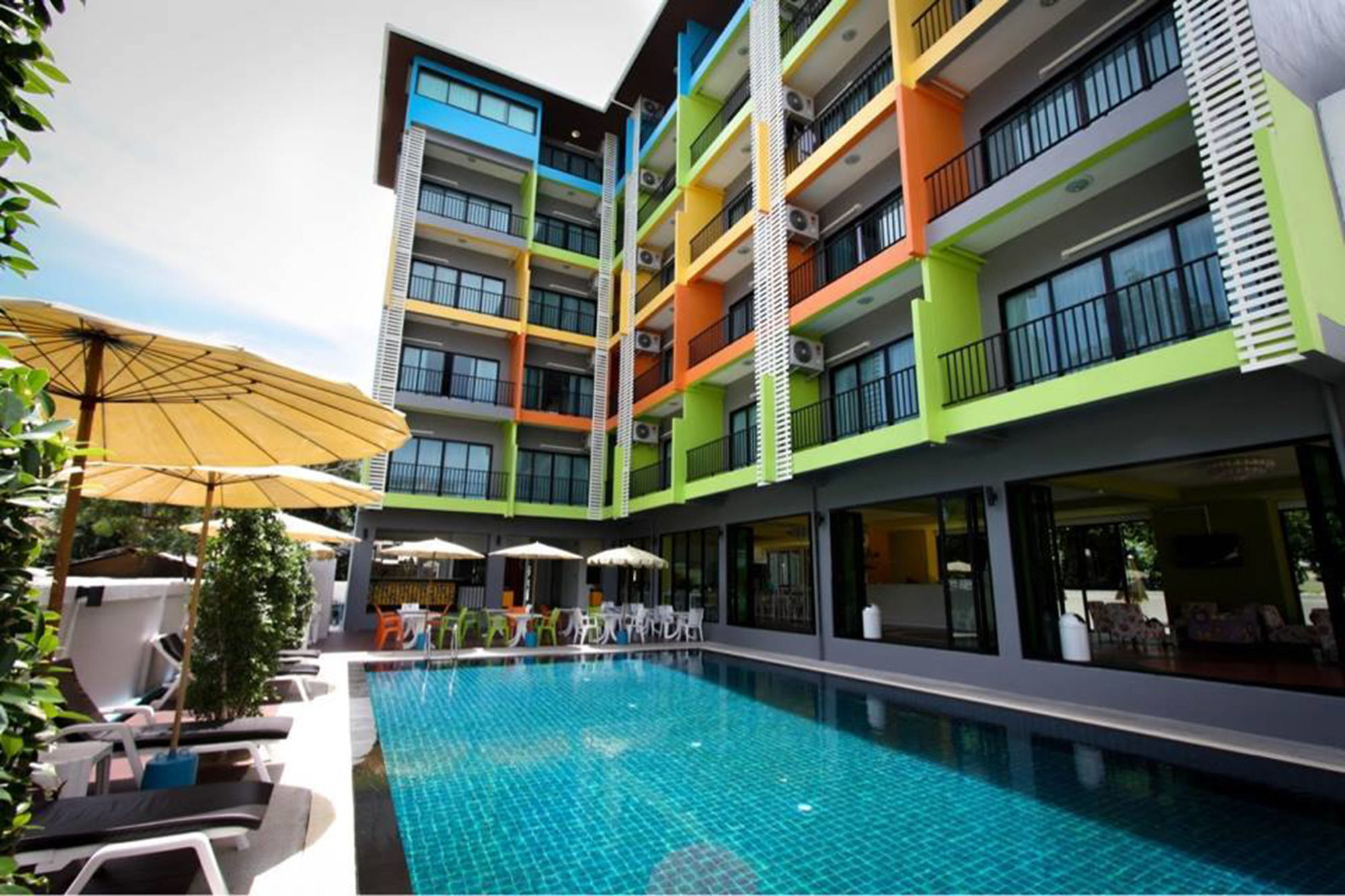 Oyo 75367 Ud Pattaya Hotel Банг-Ламунг Екстер'єр фото